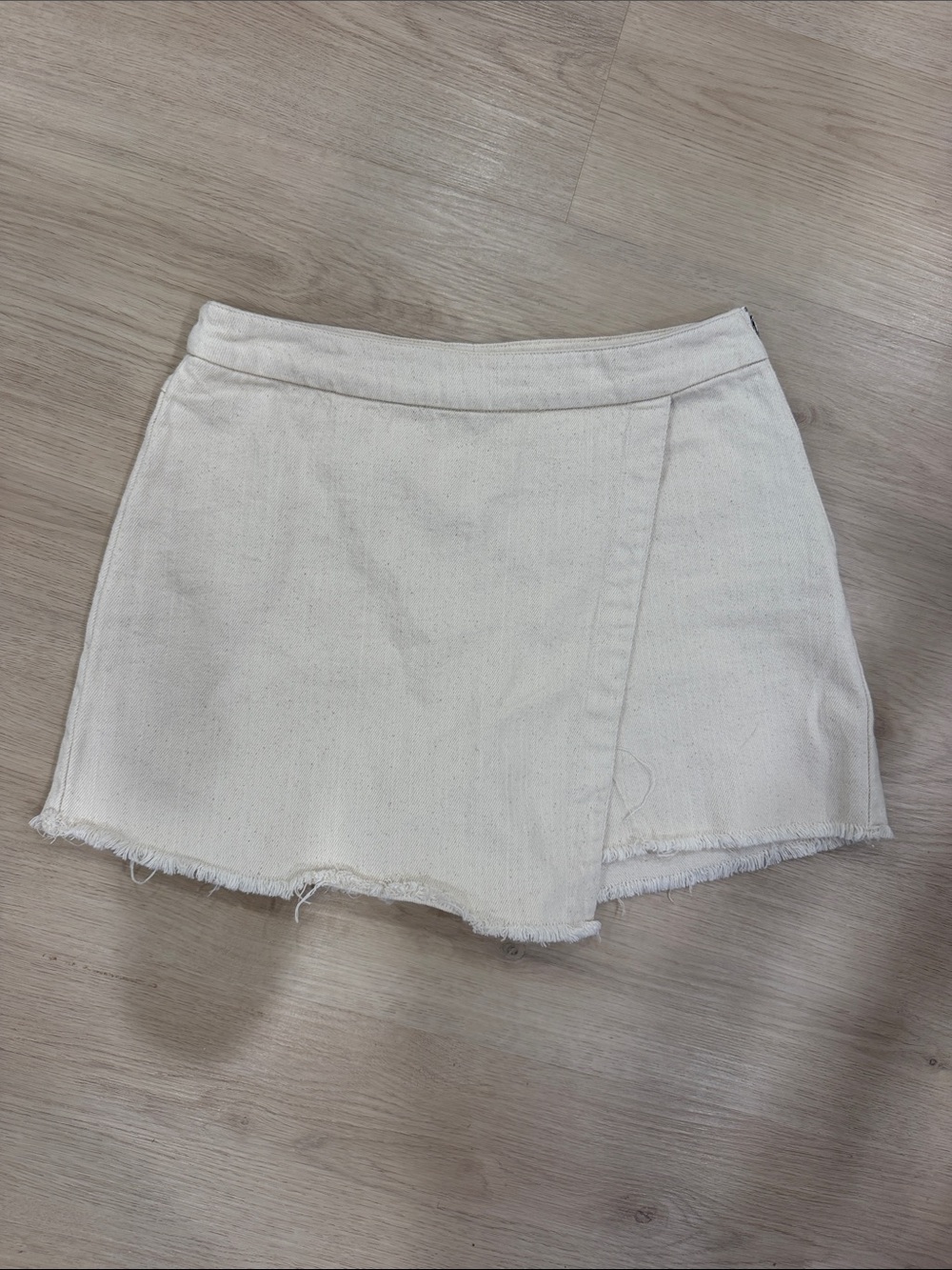 Sage The Label Medium Women's Cream Denim Skort - Versatile Casual Style